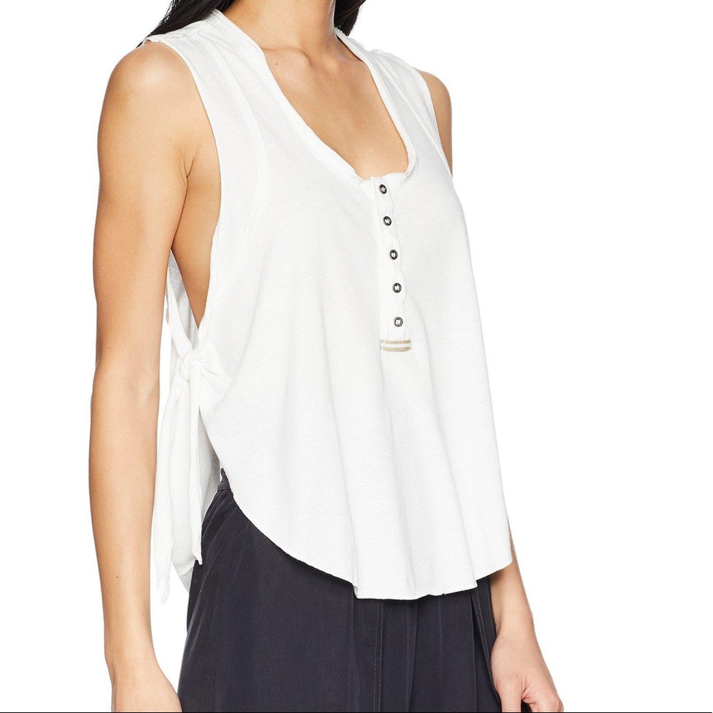 Free People Movement tank